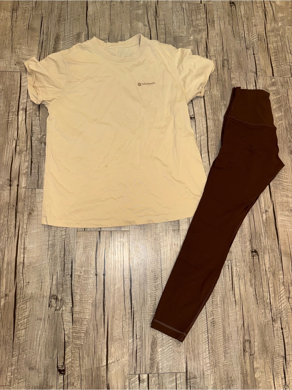 Lululemon Size 4 outfit set brown Java 23” Align leggings with tee